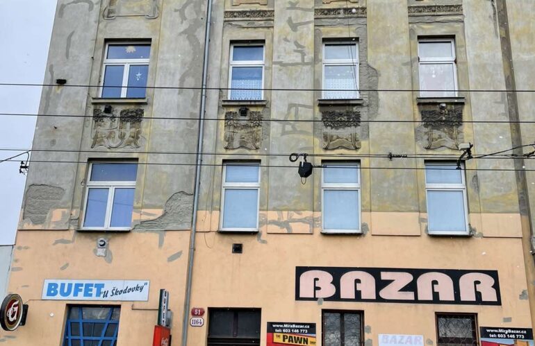 Zabezpečení fasády v Plzni